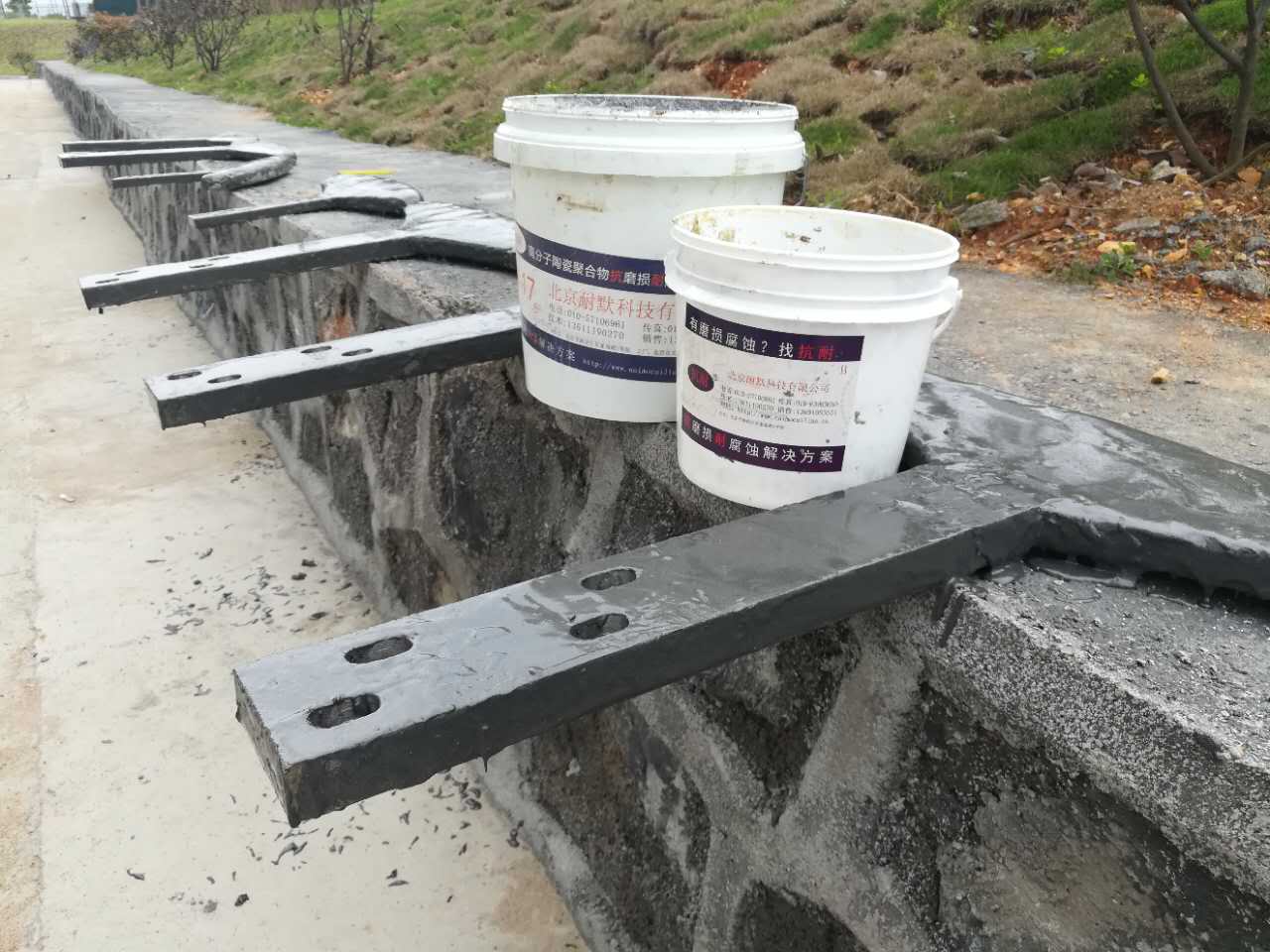 陶瓷防腐涂料的性能優(yōu)勢(shì)突顯解決了工業(yè)生產(chǎn)難題 陶瓷防腐涂料的性能優(yōu)勢(shì)突顯解決了工業(yè)生產(chǎn)難題