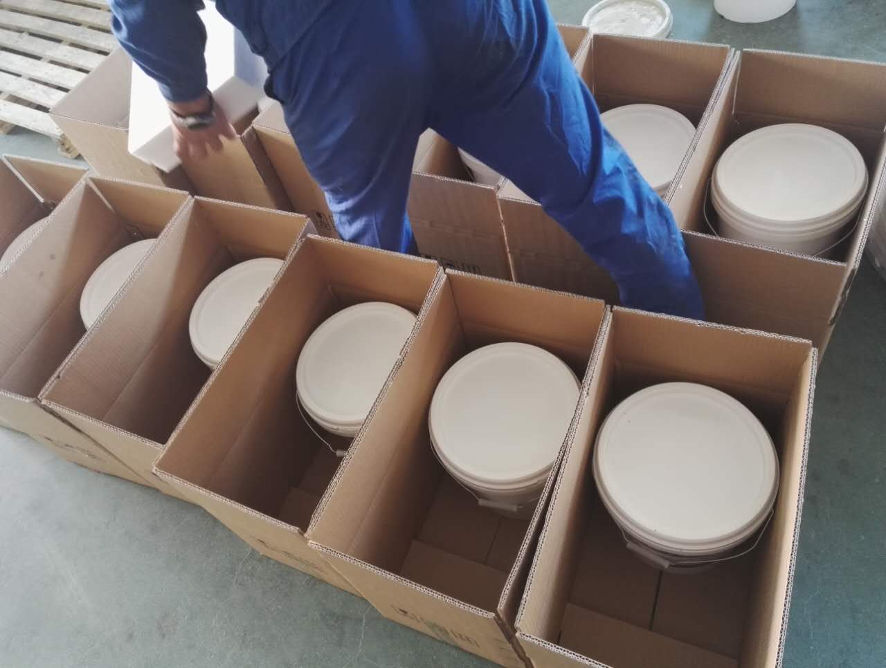 ������Ĭ��˾���錣�I���a��ĥ�մ�Ϳ�ϏS�ң��ڴ˽�B��ĥ�մ�Ϳ�ϡ���ĥ����Ϳ�ϡ������մ�Ϳ�ϡ���ĥ�մ�Ϳ�ӡ�������ĥͿ�����P֪�R��ϣ������ҕ��Ў����� �����մ�Ϳ�����մ�Ϳ�ϵ�һ�N,�S���F�����I�ȷ��挦�����W�����︯�g�Ե����������,��u�����y���մ�Ϳ�ϵĿ����g���M���Mһ������,�mȻ߀���п��ߜ�,��Ӳ�ȵ����c,������Ҫ�Կ����g�Ԟ���Ҫ���ܡ���������ͻ��W��������2�N���g�Եķ��: (1)����������մ�Ϳ�ϡ���Ҫ��ͨ�^��������Ϳ�ӱ����΢����������a��������������ı�����M�й����ġ�����ԭ�����������մ�Ϳ